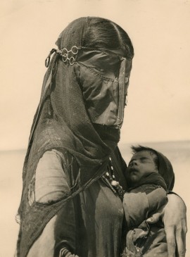 Bedouin mother, 1948