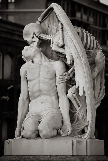 kiss of death