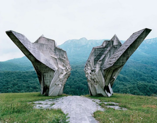 Monument, former Yugoslavia, photography Jan Kempenaers