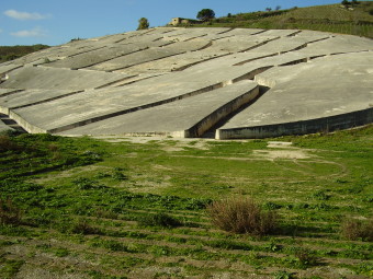 Alberto Burri, "Grand Cretto". 1980.