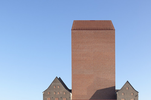 NSW Archives, Duisburg, Germany. Ortner & Ortner architecture. (Nils Koenig photog.)