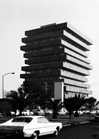 Edificio Palmas, Mexico City. Juan Sordo Madeleno architect. 1975.