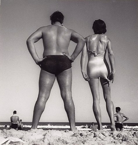Max Dupain, photography. Bondi Beach, 1939.