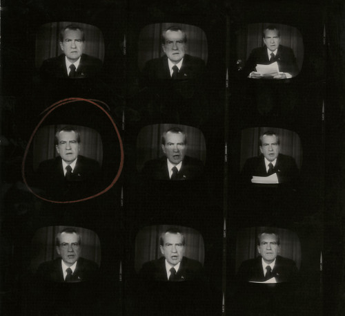 Larry C. Morris, photography. (contact sheet, Nixon's resignation speech 1974).