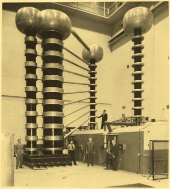 Testing 1.4 million volt X Ray machine. 1941.