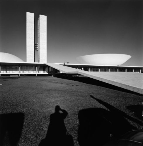 Palácio do Congresso Nacional. Brasília, 1960.  Marcel Gautherot, photography.. Oscar Niemayer, architect.